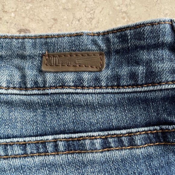 Kut from the Kloth Boyfriend Distressed Jeans Medium Wash, Size 6 Rise 9" - Picture 6 of 8